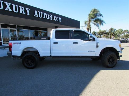 Used 2017 Ford F250 XL w/ STX Appearance Package AWD/4WD image 8