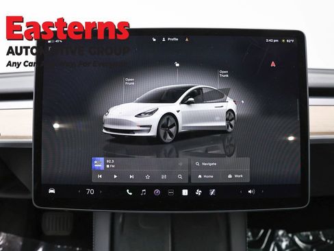 Used 2023 Tesla Model 3 Standard Range image 12