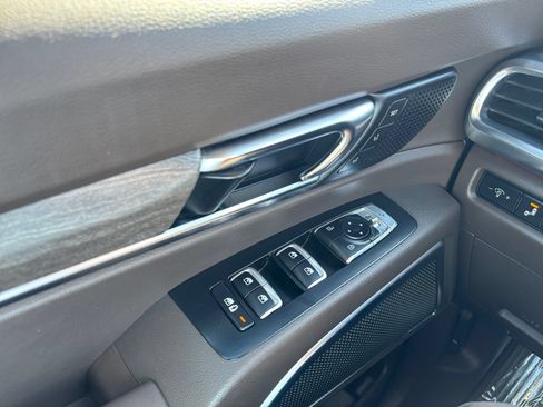Used 2021 Kia Telluride SX w/ Towing Package FWD image 11