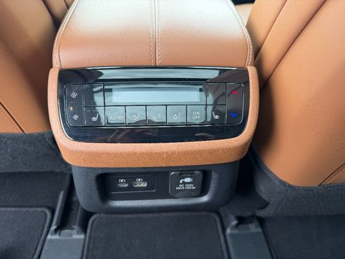 Used 2025 INFINITI QX60 Sensory w/ Vision Package AWD/4WD image 27