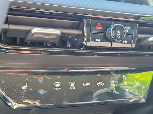 New 2026 Nissan Kicks SR w/ Cold Weather Package image 33