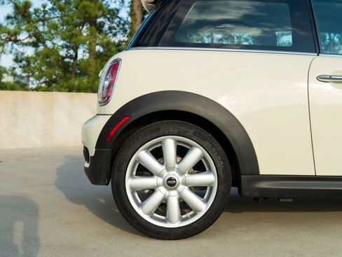 Used 2010 MINI Cooper S w/ Sport Pkg image 29