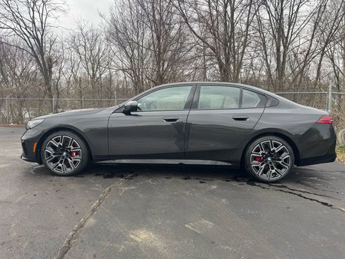 New 2026 BMW 540i xDrive w/ M Sport Package image 2