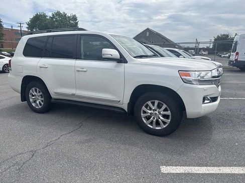 Used 2016 Toyota Land Cruiser AWD/4WD image 7