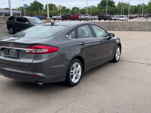 Used 2018 Ford Fusion S FWD image 8