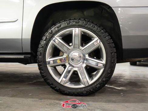 Used 2018 Cadillac Escalade ESV Premium Luxury image 12