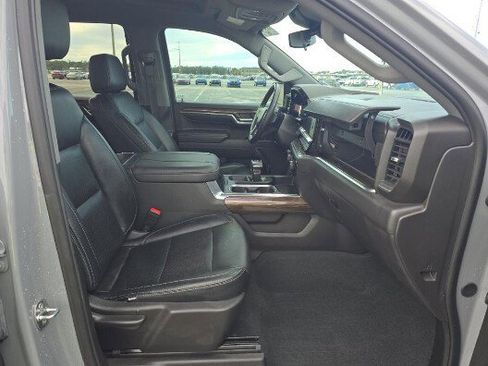 Used 2024 Chevrolet Silverado 1500 LT Trail Boss image 9