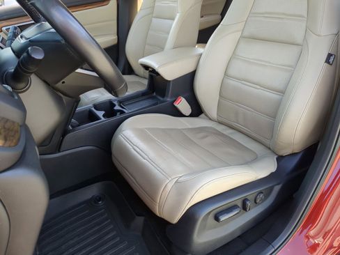 Used 2019 Honda CR-V Touring image 17