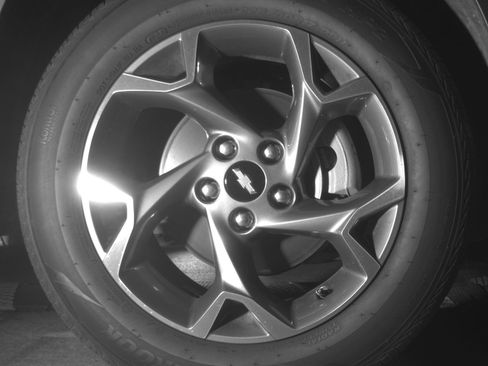 Used 2025 Chevrolet Trax LT FWD image 13