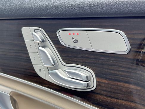 Certified 2021 Mercedes-Benz GLC 300 4MATIC image 41