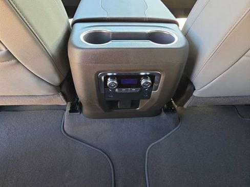 New 2026 GMC Yukon Elevation image 14