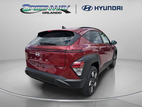 Used 2025 Hyundai Kona SEL AWD/4WD image 8