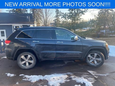 Used 2016 Jeep Grand Cherokee Limited w/ Luxury Group II AWD/4WD image 2