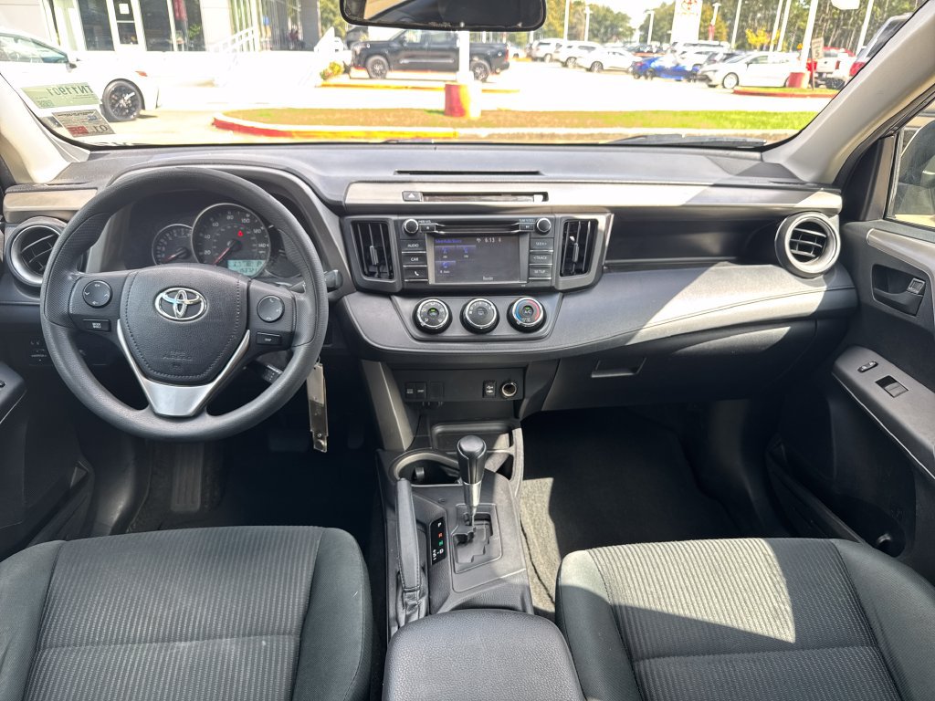 Used 2016 Toyota RAV4 LE FWD image 17