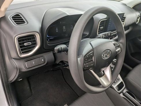 Certified 2023 Hyundai Venue SE w/ Cargo Package image 15