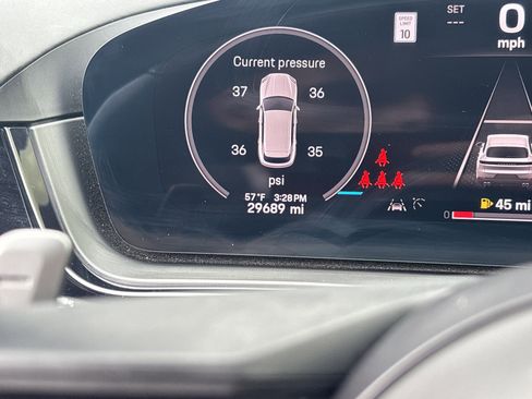 Certified 2024 Porsche Cayenne S image 16