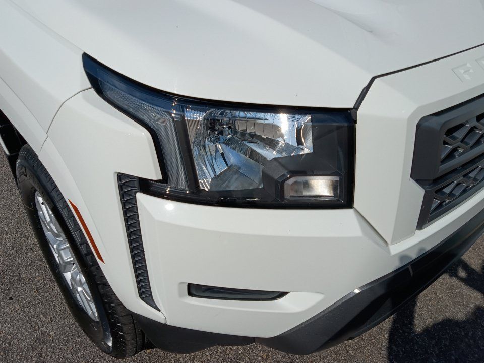 Used 2022 Nissan Frontier SV RWD image 24