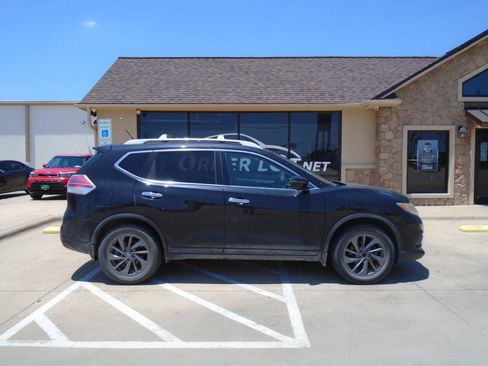 Used 2016 Nissan Rogue SL w/ SL Premium Package FWD image 3