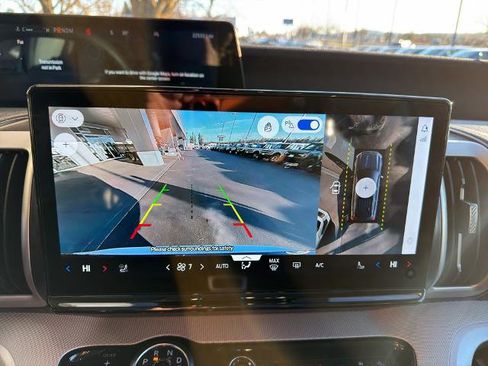 Certified 2025 Ford Expedition Active image 30