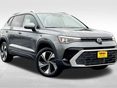 New 2025 Volkswagen Taos SE