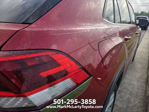 Used 2020 Volkswagen Atlas Cross Sport SE FWD image 10
