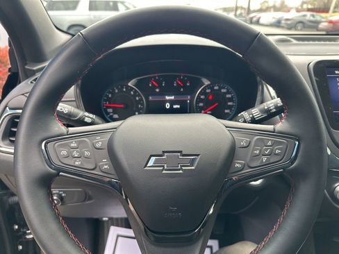 Used 2024 Chevrolet Equinox RS w/ RS Leather Package image 22