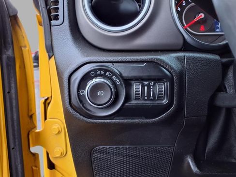 Used 2019 Jeep Wrangler Unlimited Rubicon w/ Cold Weather Group image 13