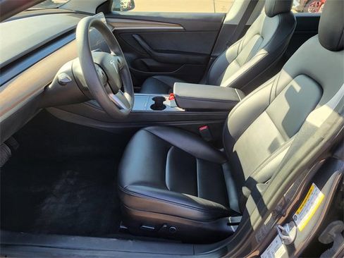 Used 2023 Tesla Model 3 Standard Range image 18