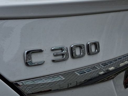 Used 2017 Mercedes-Benz C 300 4MATIC Sedan image 8
