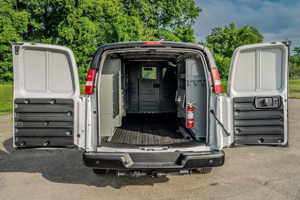 Used 2023 Chevrolet Express 3500 Extended w/ Driver Convenience Package RWD image 18