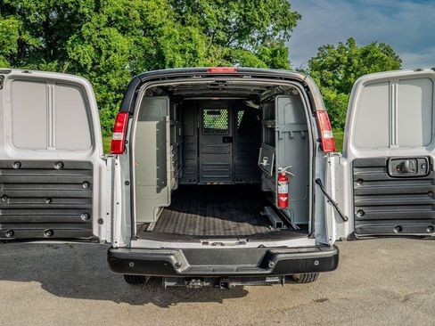 Used 2023 Chevrolet Express 3500 Extended w/ Driver Convenience Package RWD image 18