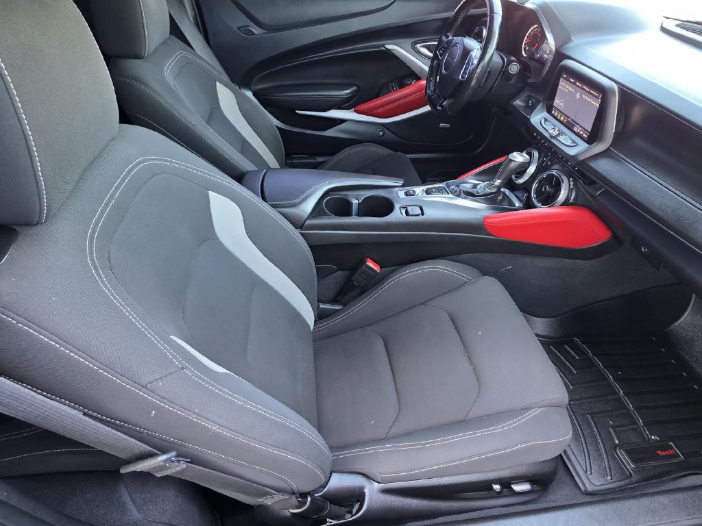 Used 2023 Chevrolet Camaro LT w/ Technology Package RWD image 8