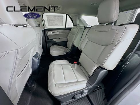 New 2026 Ford Explorer Active w/ Active Comfort Package AWD/4WD image 28