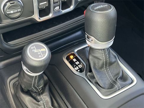 New 2025 Jeep Gladiator Sport image 23