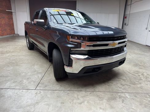 Used 2022 Chevrolet Silverado 1500 LT image 8