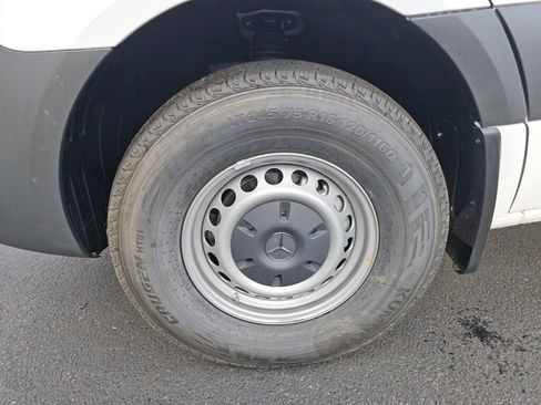 New 2025 Mercedes-Benz Sprinter 2500 image 10