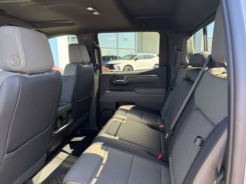 Used 2024 Chevrolet Silverado 1500 ZR2 w/ Technology Package AWD/4WD image 15