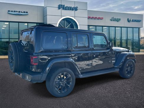 Used 2023 Jeep Wrangler Unlimited Sahara w/ Cold Weather Group image 2