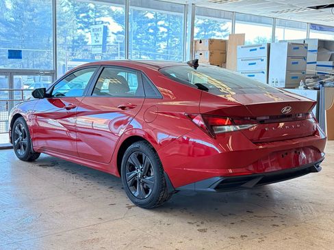 Used 2022 Hyundai Elantra SEL FWD image 49