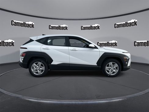 New 2026 Hyundai Kona SE image 8