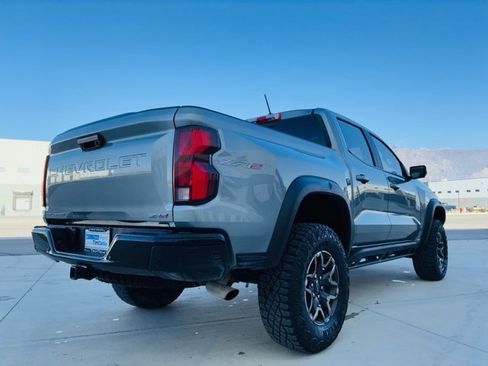Used 2023 Chevrolet Colorado ZR2 w/ ZR2 Convenience Package III image 5