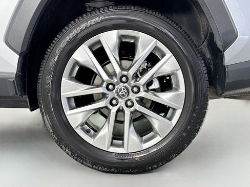 Certified 2025 Toyota RAV4 XLE Premium AWD/4WD image 31