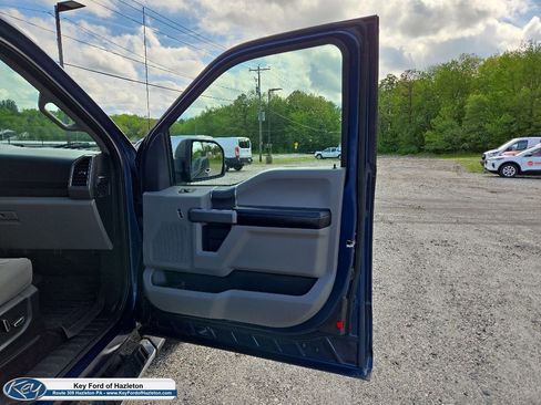 Used 2017 Ford F150 XLT w/ Equipment Group 302A Luxury AWD/4WD image 18