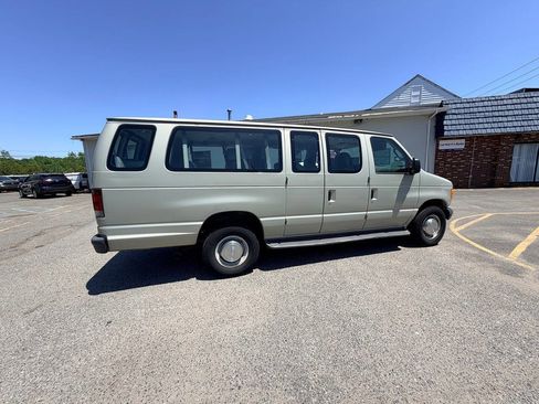 Used 2006 Ford E-350 and Econoline 350 XL RWD image 11