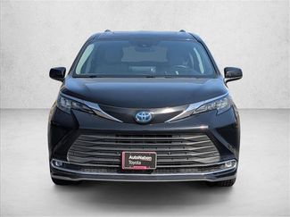 Used 2024 Toyota Sienna XLE FWD video 2