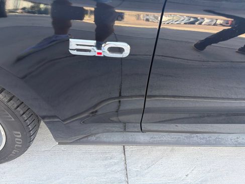 Used 2015 Ford Mustang GT RWD image 9