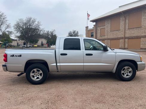 Used 2007 Dodge Dakota SLT w/ Trailer Tow Group AWD/4WD image 8