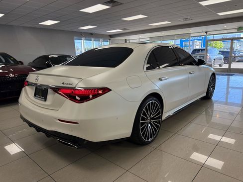 Used 2022 Mercedes-Benz S 580 4MATIC Sedan image 3
