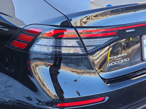 New 2025 Honda Accord LX image 30