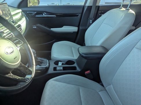 Used 2021 Kia Seltos SX image 8